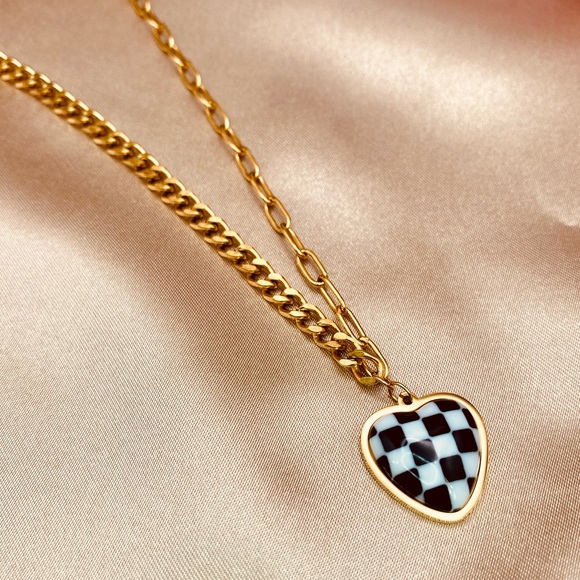 Luzy Jewelry Jewelry - 18K Gold Chessboard Heart Pendant Curb - Clip Chain Necklace